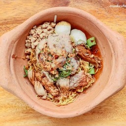 ก๋วยเตี๋ยวหมูแห้งพิเศษ