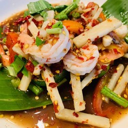 ตำยอดมะพร้าวกุ้งสด