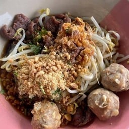 ก๋วยเตี๋ยวแม่จันทรา