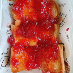 ปังรอยัล_แยมสตอเบอรี่โฮมเมท