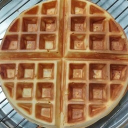 วาฟเฟิลไส้ทะลักBy Manee (คลองตำหรุชลบุรี)