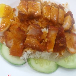 ข้าวหมูกรอบ