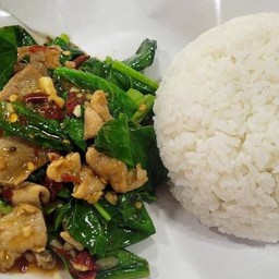 ผัดคะน้าหมูชิ้น