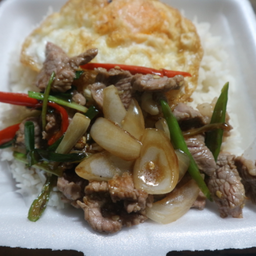 ข้าวราดผัดน้ำมันหอย