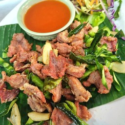 หมูทอดใบมะกรูด