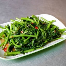 ผัดผักบุ้ง