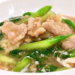 เฮียสันต์ราดหน้า สุกี้คั่วไก่ พหลโยธิน52 พหลโยธิน52