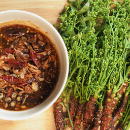 สะเดา+น้ำปลาหวาน