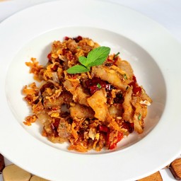 ข้าวหมูสามชั้น คั่วพริกเกลือ