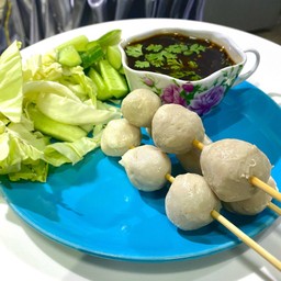 ลูกชิ้นทอดเจ๊กบ สะพานดำ