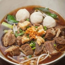 ้เกาเหลาหมูตุ๋น