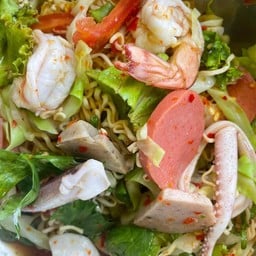 ยำมาม่า