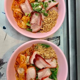 บะหมี่หมูแดงอบน้ำผึ้ง