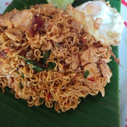 กะเพรามาม่า