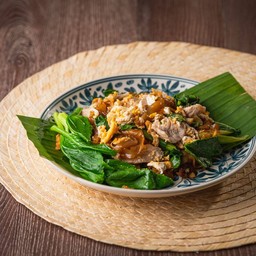 ผัดซีอิ้วเส้นนุ้มหมู