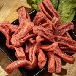 ไส้กรอกแดงทอดในตำนาน