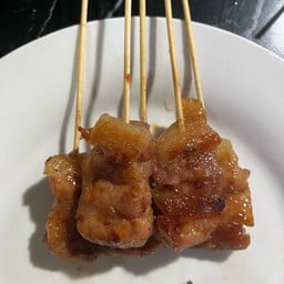 เพ็ญศรี 4289 หมูปิ้งโบราณ ไส้กรอกอีสาน