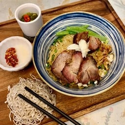 บะหมี่ หมูแดงหมูกรอบเนื้อปู แห้ง
