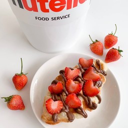 ครอฟเฟิลนูเทลล่าสตอร์วเบอร์รี