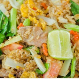ข้าวผัดหมู