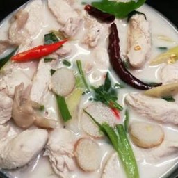 ต้มข่าไก่ (อกล้วนไม่หนัง) ฟรีข้าว 1ถุง