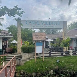 Canal Village Laguna