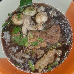 ก๋วยเตี๋ยวป้าพรทิพย์