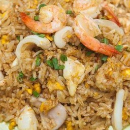 ข้าวผัดรวม