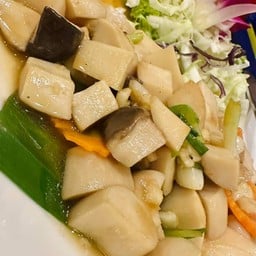 เห็ดออรินจิผัดน้ำมันหอย
