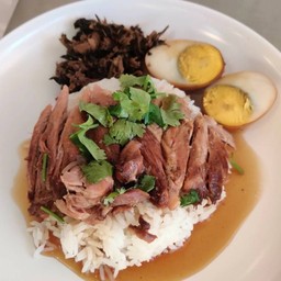 ข้าวขาหมูเนื้อล้วน