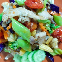 ข้าวราดผัดพริกอ่อนหมู