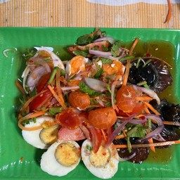 ยำสามไข่