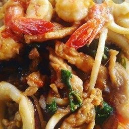 กระเพรารวมมิตร