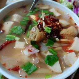 ต้มแซ่บไก่บ้าน ถ้วย