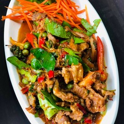 ผัดฉ่าเนื้อเปื่อย