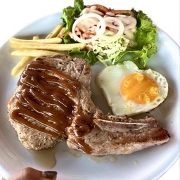 สเต็กหมูพอร์คชอป+ไข่ดาว