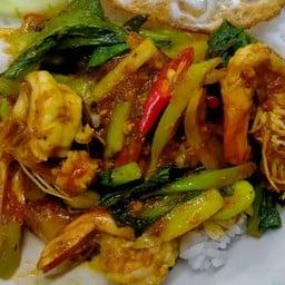 เครื่องแกงราดข้าว