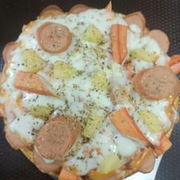 พิซซ่า หน้าไส้กรอก ปูอัด (L)