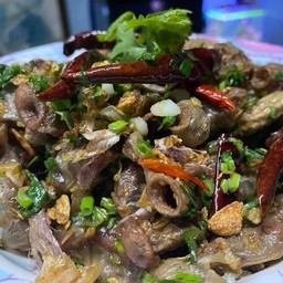 ใส้อ่อนคั่วพริกเกลือ