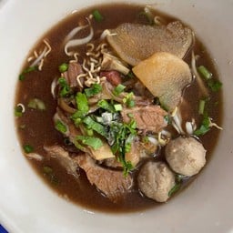 ตี๋ ก๋วยเตี๋ยวเนื้อตุ๋น & หมูตุ๋น สูตรอุดรฯ
