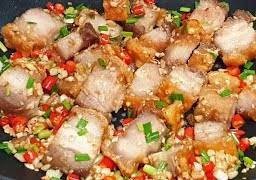 ข้าวราดผัดพริกเกลือ...