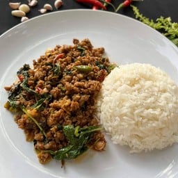 ข้าวกะเพราเนื้อโคขุนบด