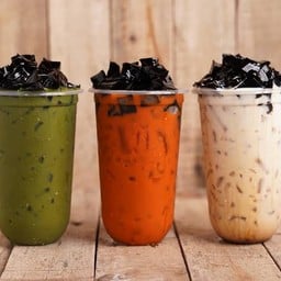 ชาเฉาก๊วย 仙草+泰式奶茶