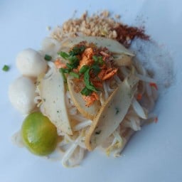 ก๋วยเตี๋ยวคลุกชาวบ้าน