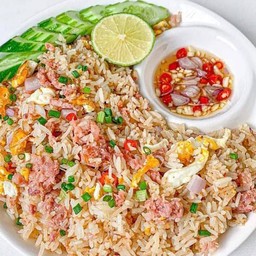 ข้าวผัดแหนม