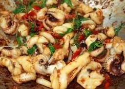 กระเพาปลาหมึก