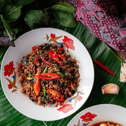 คั่วกะเพราเนื้อมันเนื้อวากิว