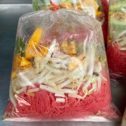 ผัดหมี่แดง