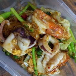 ก๋วยเตี๋ยวผัดขี้เมา