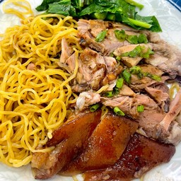 บะหมี่แห้งขาหมู